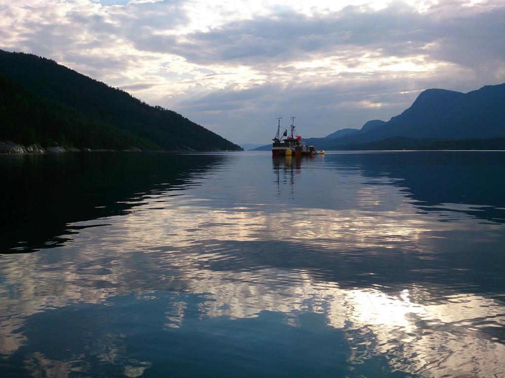 Ropeid Villa Fjordferie Bagian luar foto
